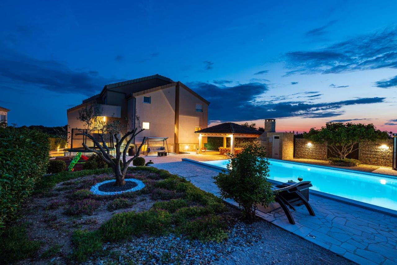 Villa Olive Garden Zadarvillas Pristeg Bagian luar foto